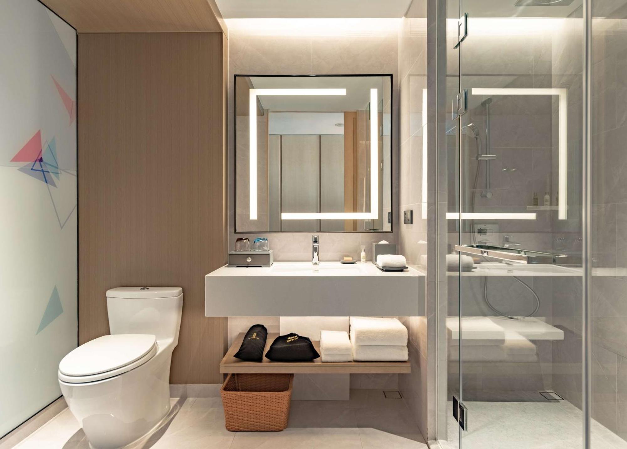 Hilton Garden Inn Shenzhen World Exhibition & Convention Center Exterior photo